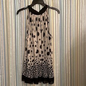 Womens sleeveless flowy top